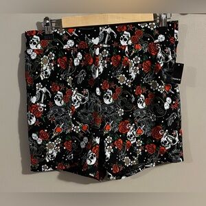 $20❤️Bundled Torrid Floral Skull Print Shorts